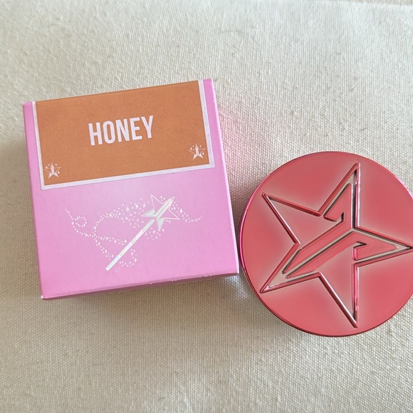 Jeffree Star Cosmetic Honey Magic Star Setting Powder - Picture 3 of 6